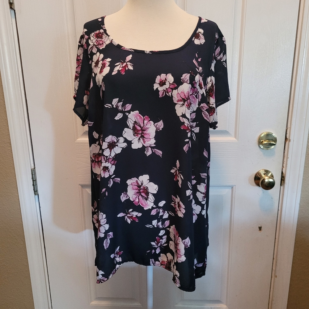 Torrid Floral Top Blouse Cherry Blossom Lightweight Short Sleeves Boho 1 1X